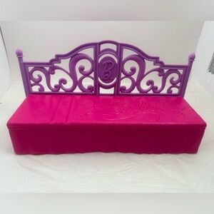 2010 Mattel Barbie Malibu Dream House Pink Day Bed W3141